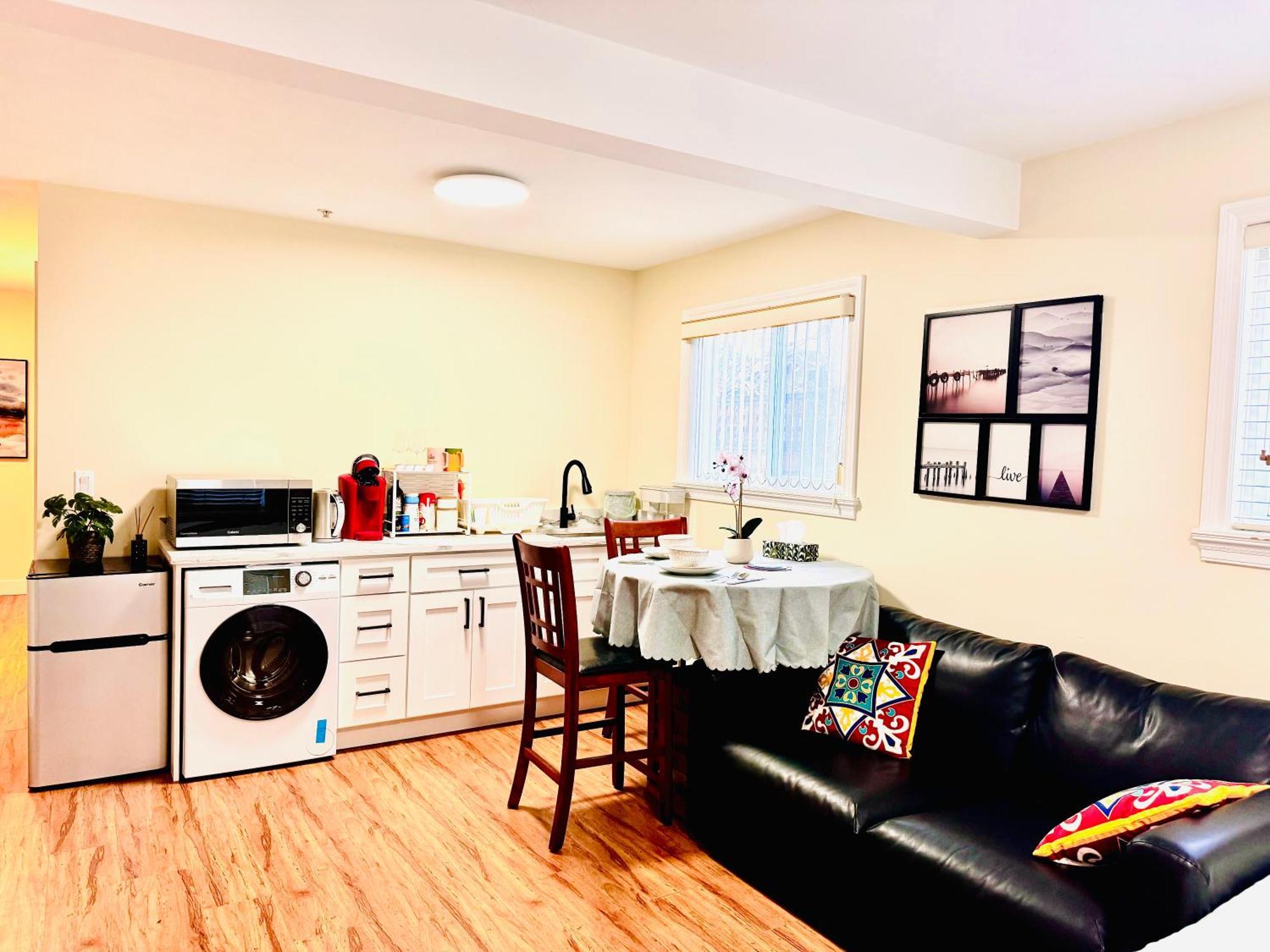 Cozy 2 Beds Spacious Rooms,Close To Transit Vancouver Kültér fotó